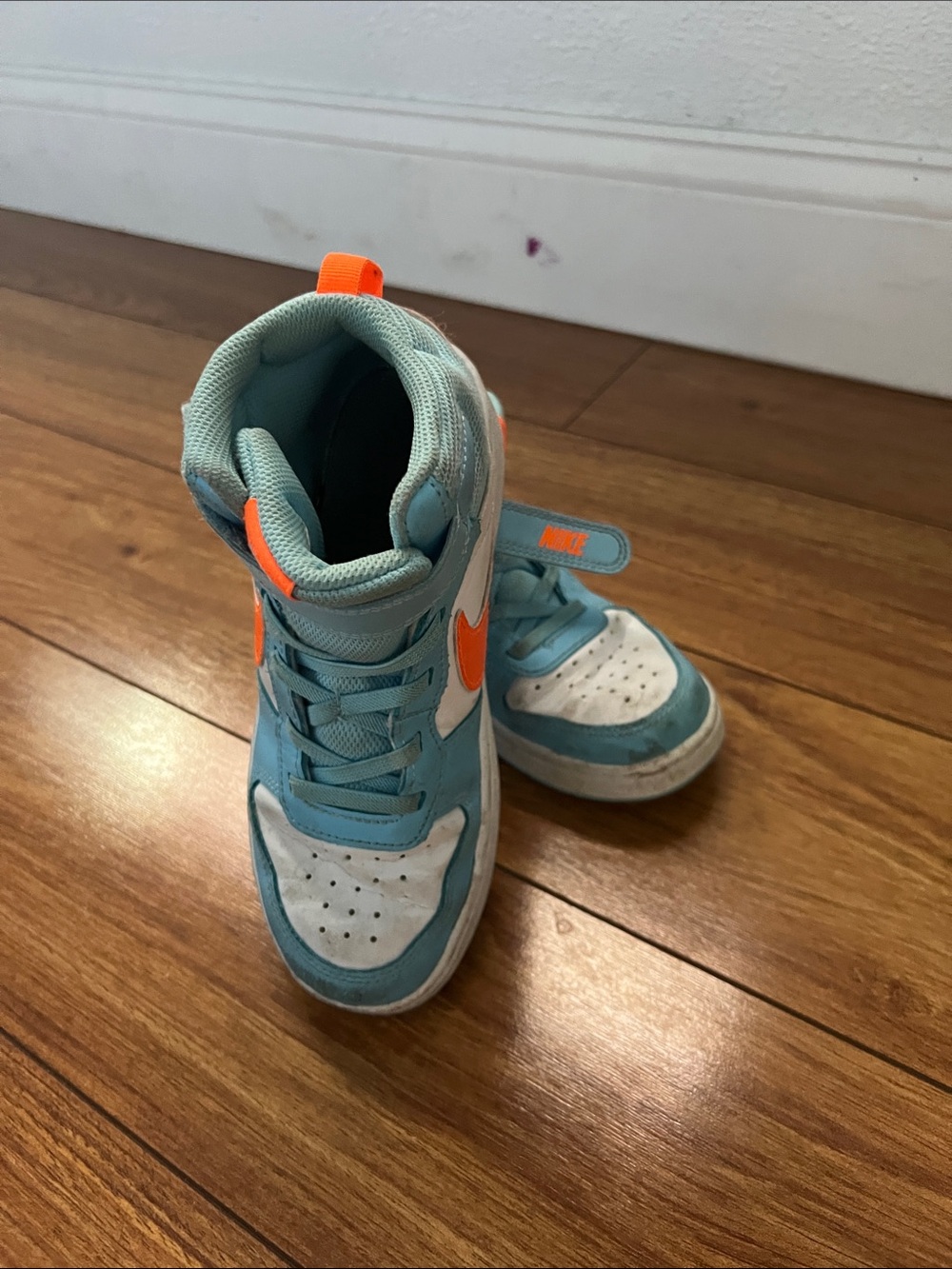 Nike Kids High-Top Sneakers in Teal & Orange